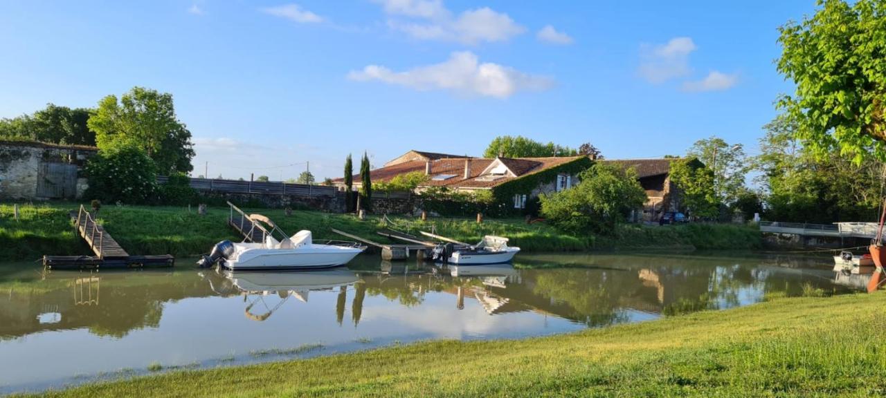 Domaine Des Pres De Joussac - Protocole Sanitaire Strict Villa Jau-Dignac-et-Loirac Exterior photo